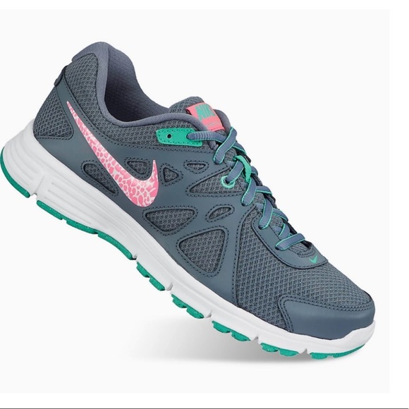 Nike Revolution 2 Women's Sneaker Running Shoes 8 - Picture 1 of 6